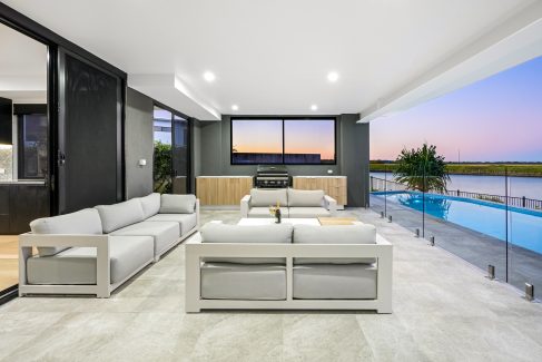 85 Marina Pde Jacobs Well 43